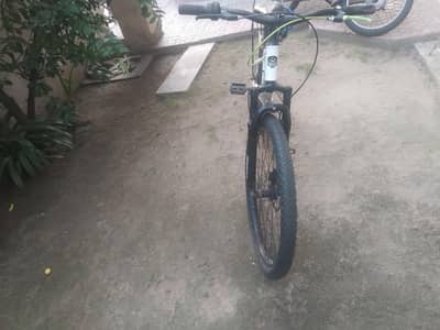 GIAOT HKL Mountain Bicycle - Disc Brakes & Front Suspension