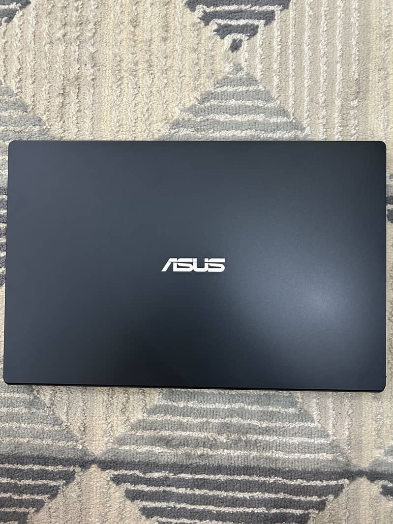 ASUS Vivobook 0