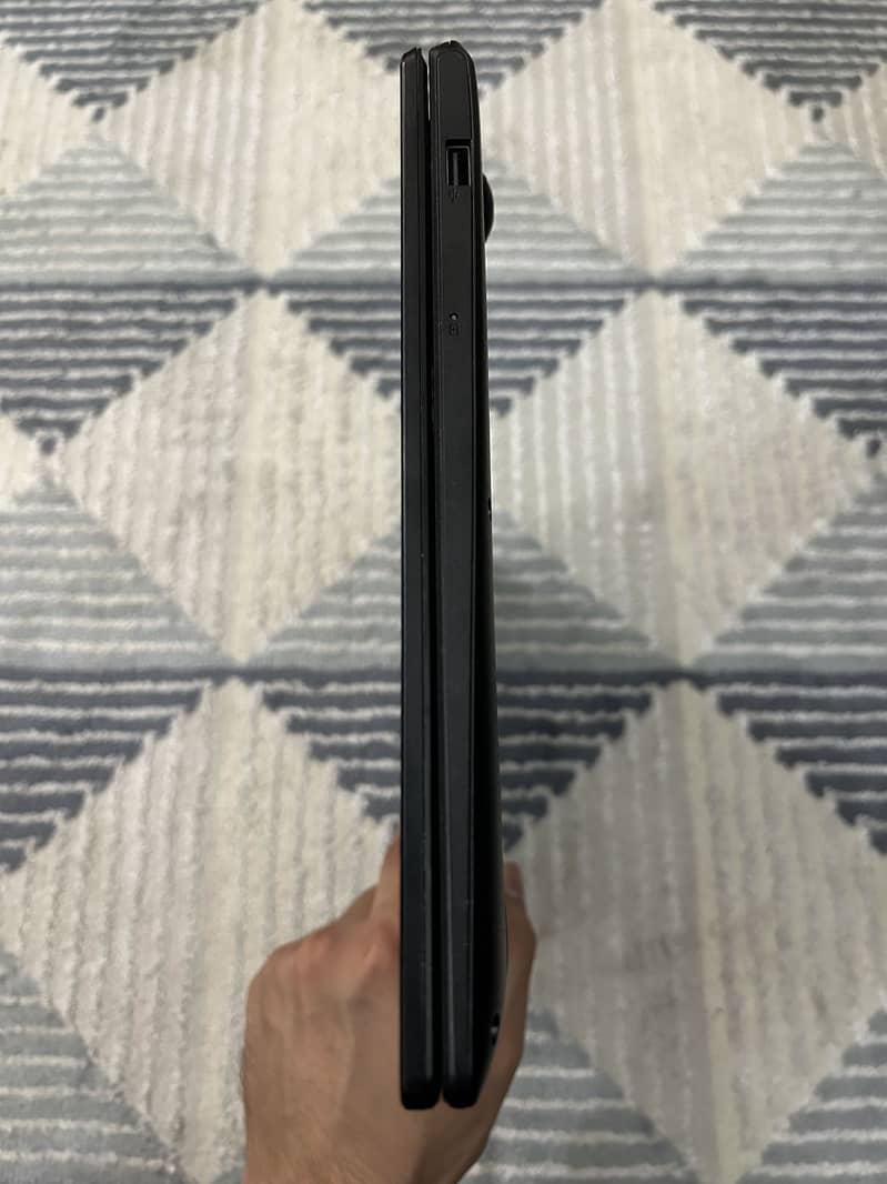 ASUS Vivobook 3