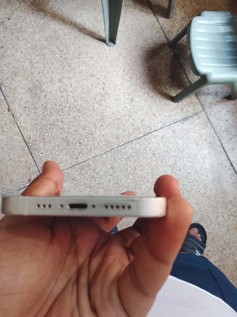 Apple iPhone 13 3