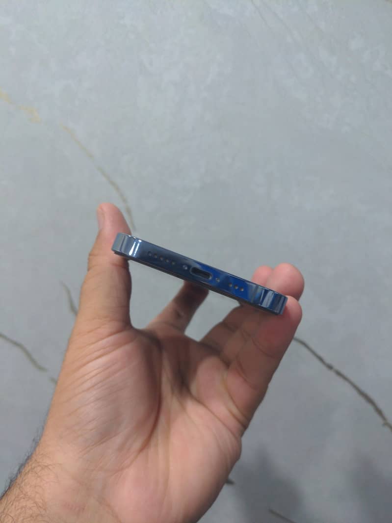 Apple iPhone 13 Pro 1