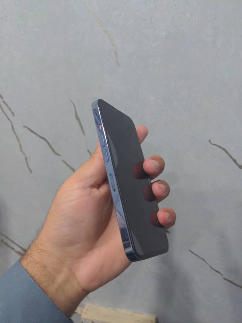 Apple iPhone 13 Pro 3