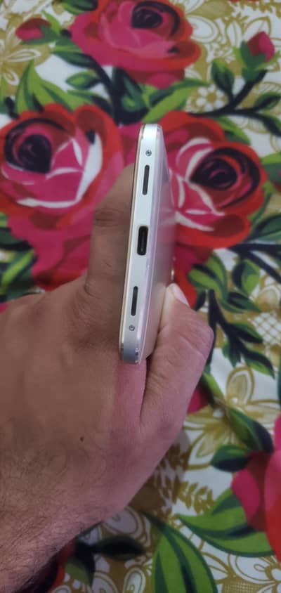 QMobile Z14  4/32