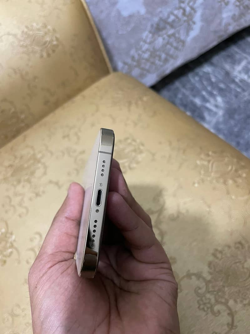 Apple iPhone 12 Pro Max 4