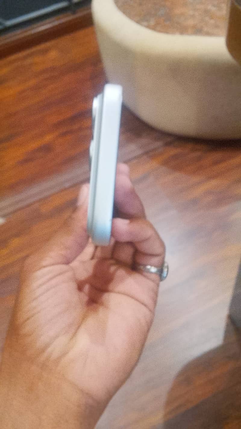 Apple iPhone 17 Pro Max 1