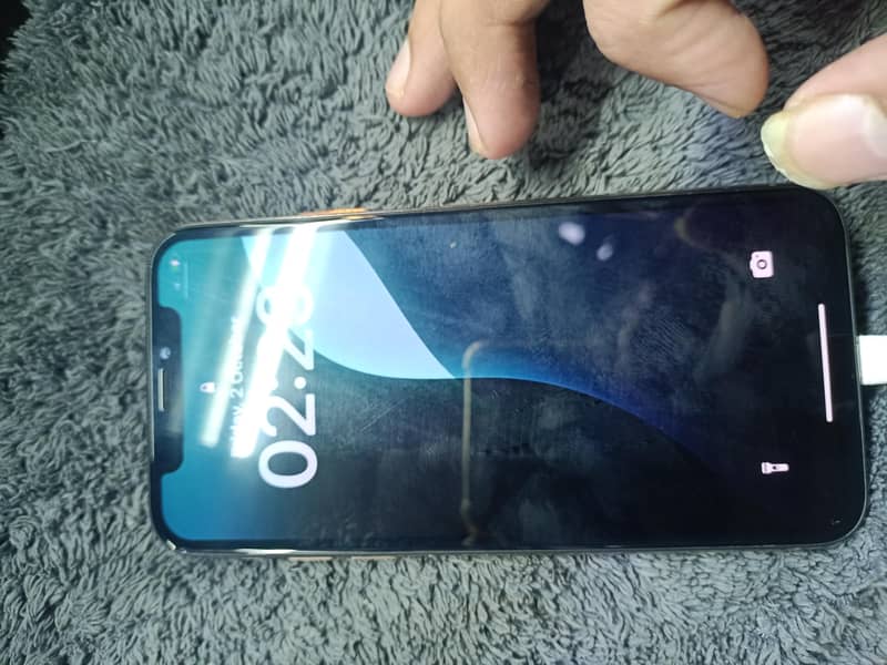 Apple iPhone XS 1