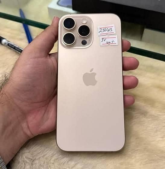 Apple iPhone 16 Pro Max 2