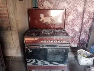 Cooking range (stove + Microwave Oven