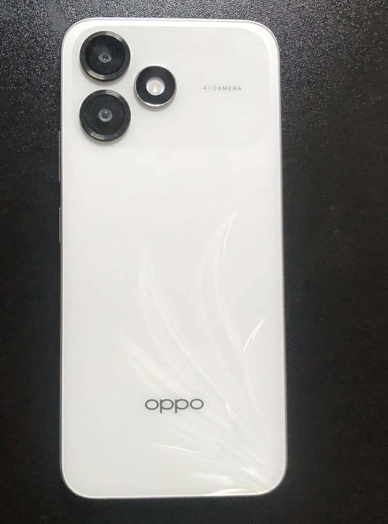 OPPO A6C 3