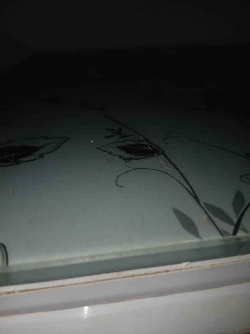 Cabinet 1