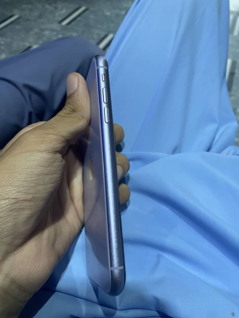 Apple iPhone 11 0