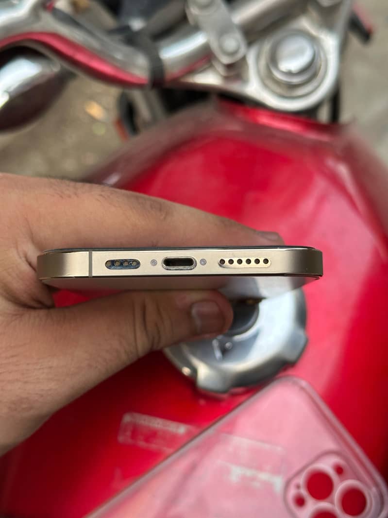 Apple iPhone 12 Pro Max 2