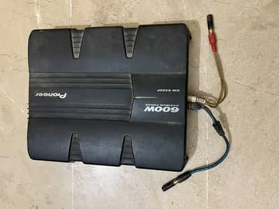 Pioneer GM-6200F, a 4-channel car Amplifier