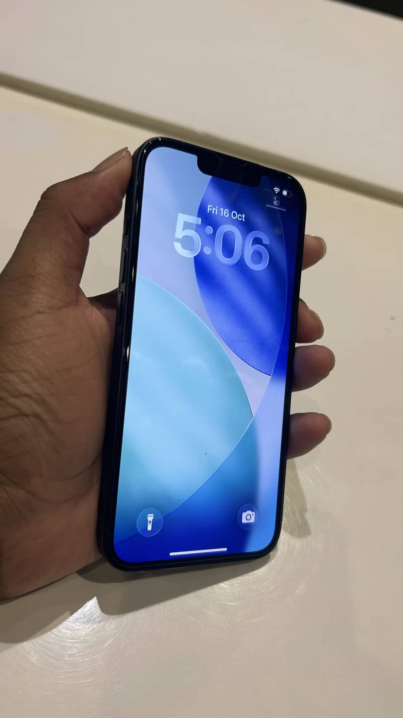 iPhone 13 JV 1