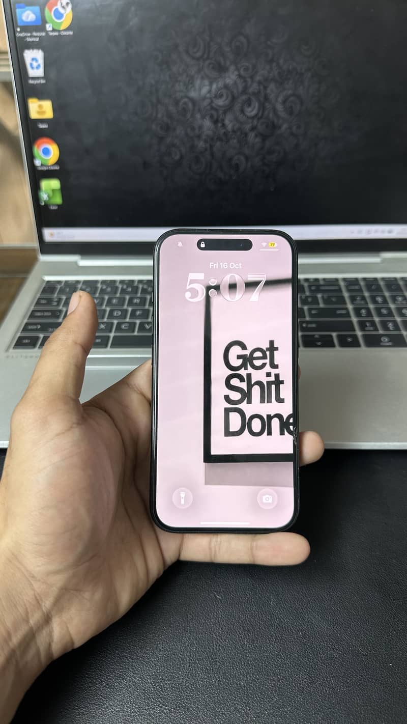 Apple iPhone 16 1