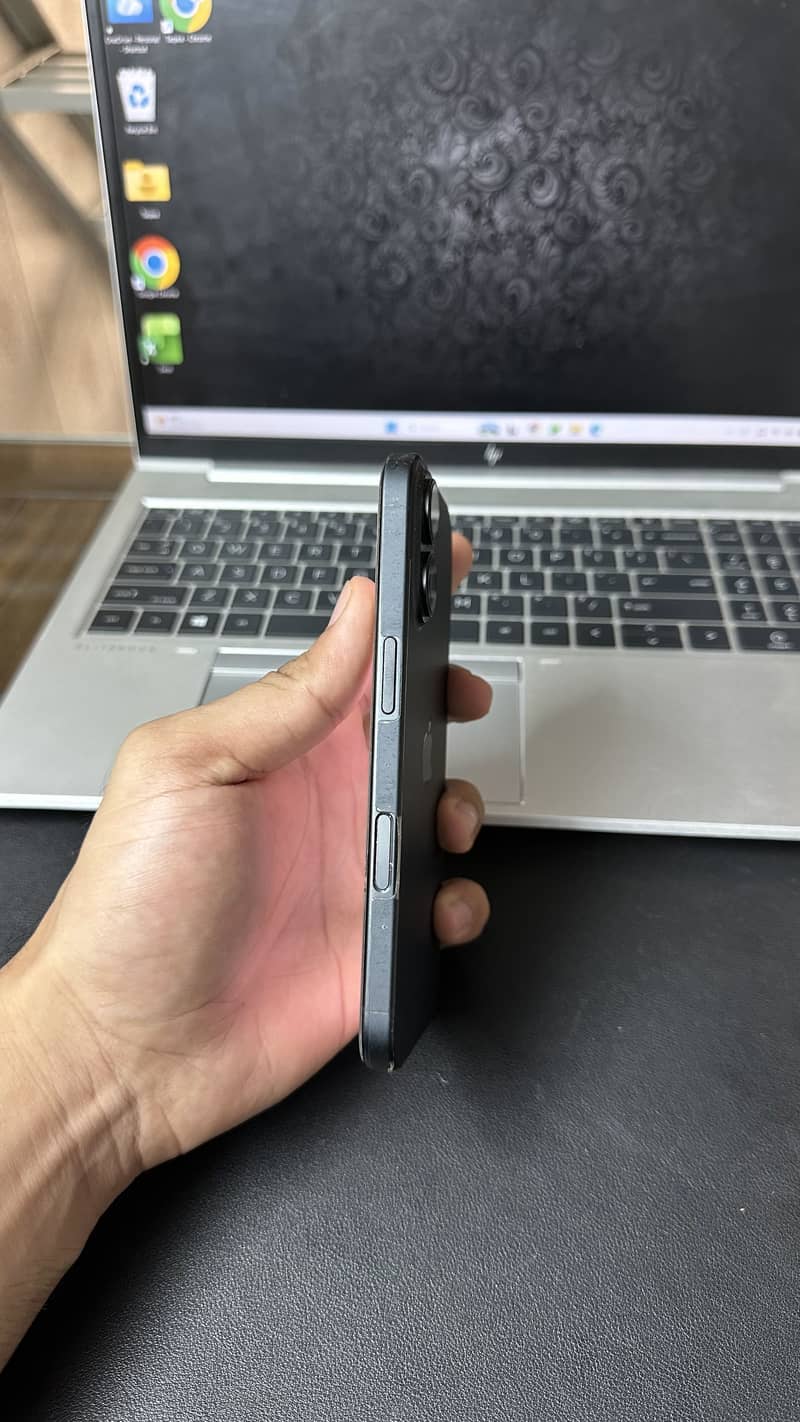 Apple iPhone 16 2