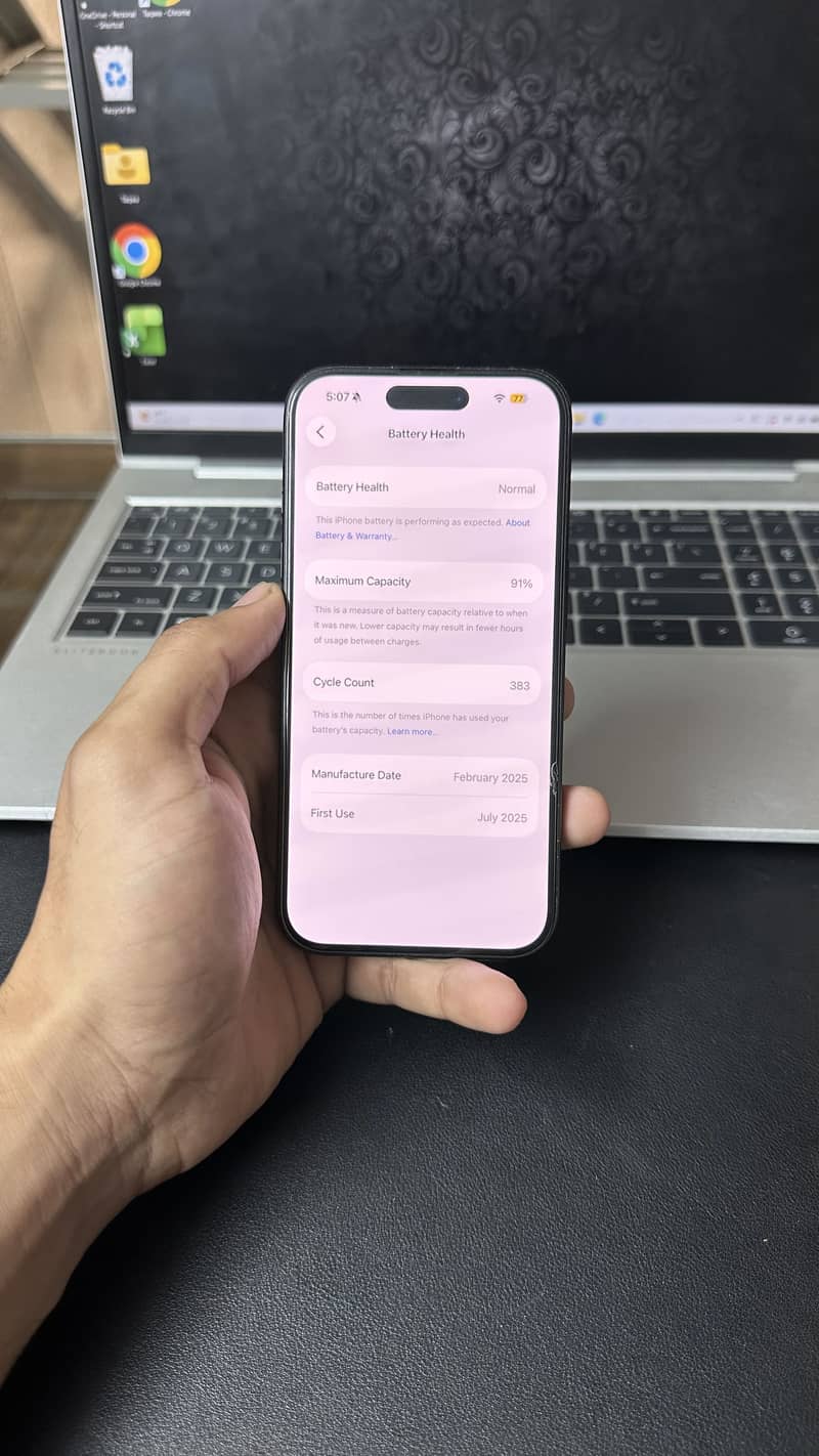 Apple iPhone 16 4