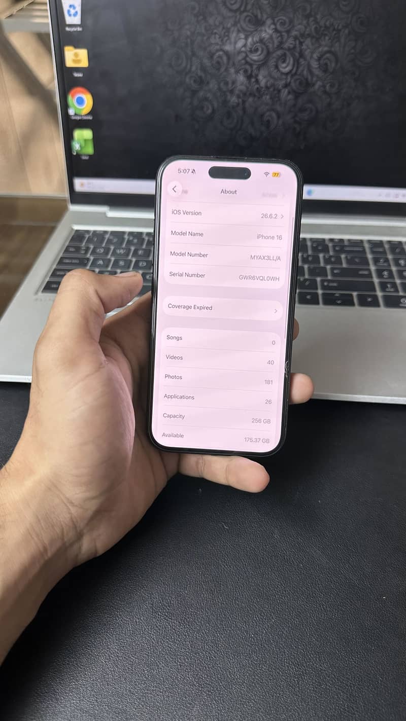 Apple iPhone 16 5