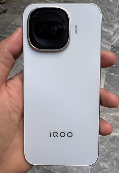 IQOO Z11 turbo (Global variant 15R)