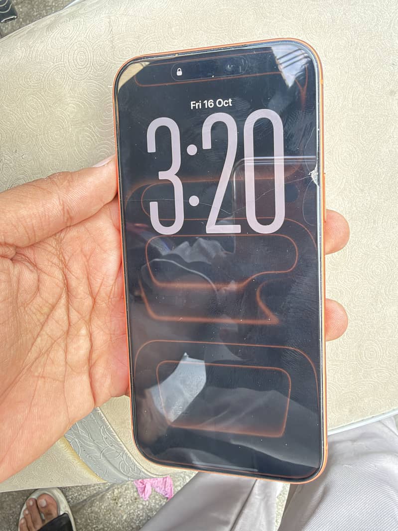 Apple iPhone 17 Pro Max 4