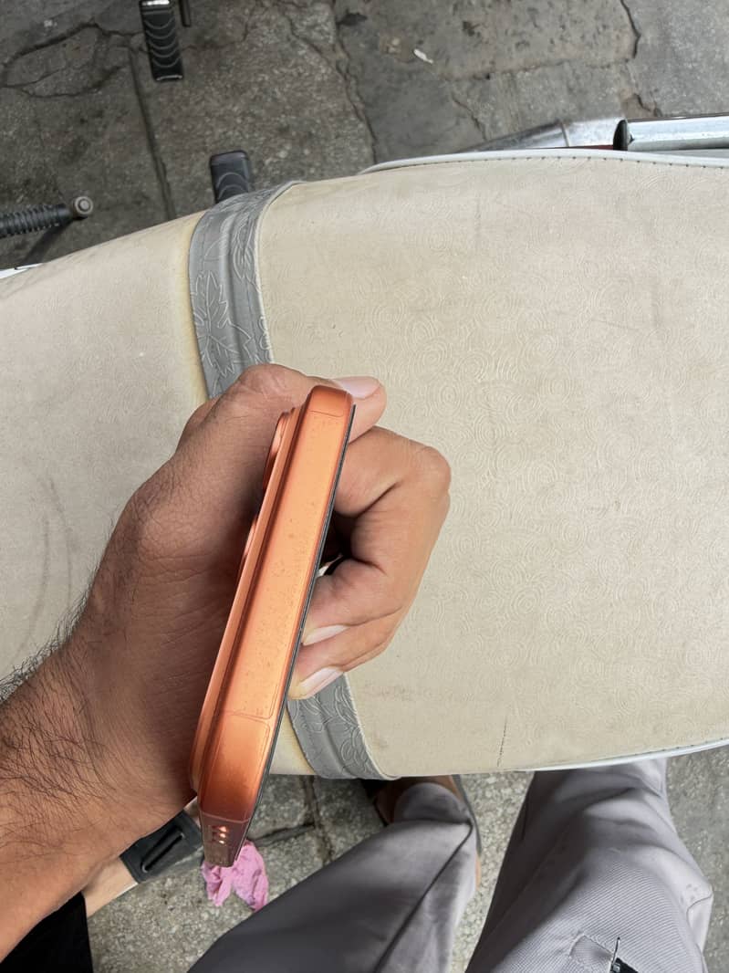 Apple iPhone 17 Pro Max 5