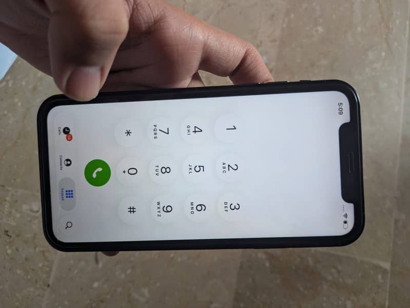 Apple iPhone 11 4