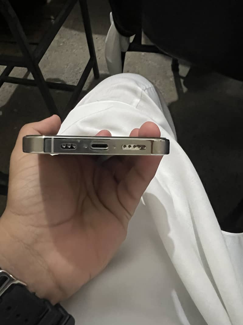 Apple iPhone 13 Pro 6