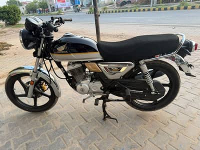 Honda CG 150 2025 /2026 Urgent sale Number lga Howa a