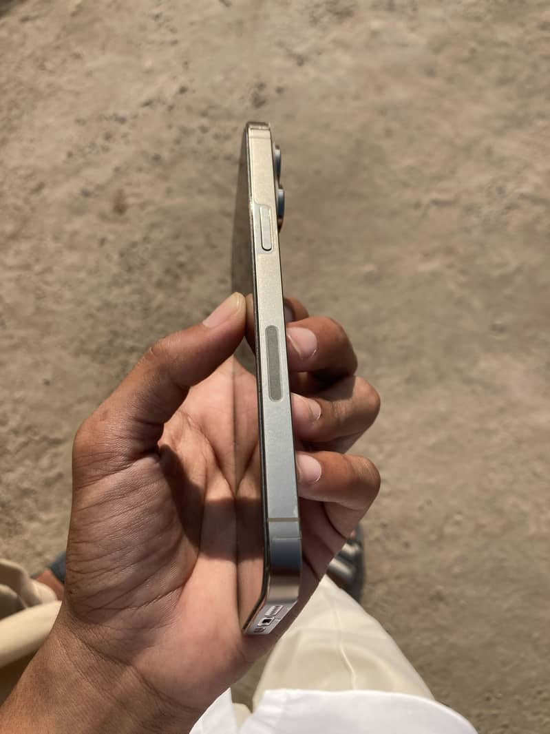 Apple iPhone 14 Pro Max 5