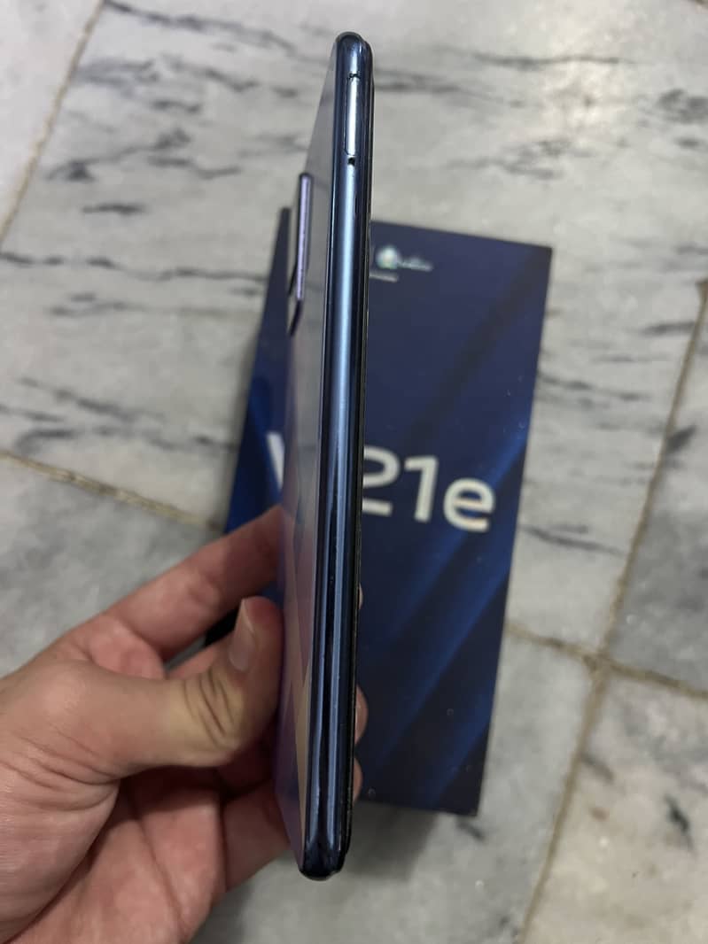 Vivo V21e 1