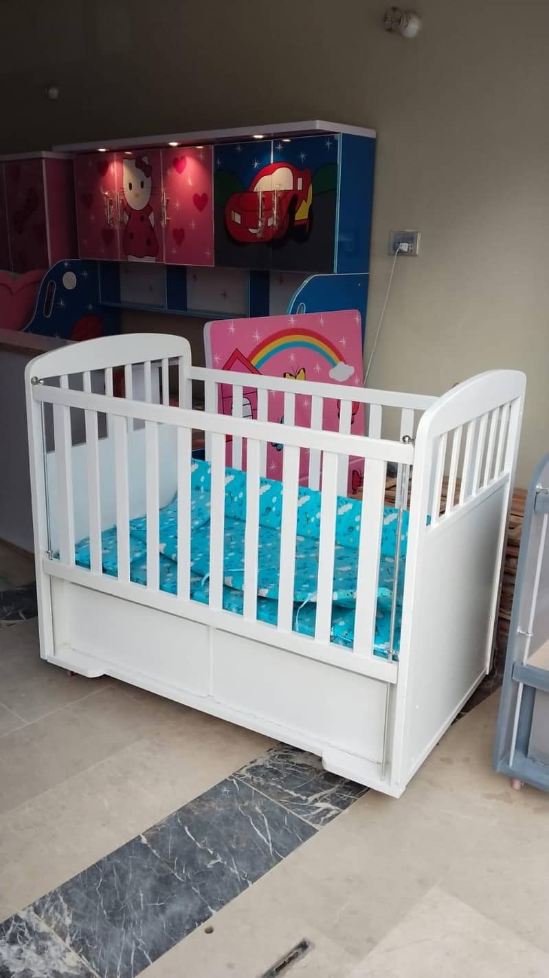 baby cot 1