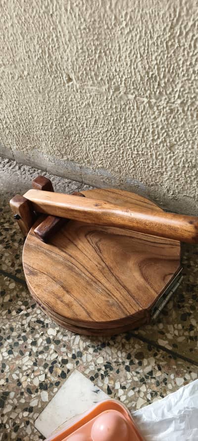 Best wooden Roti maker