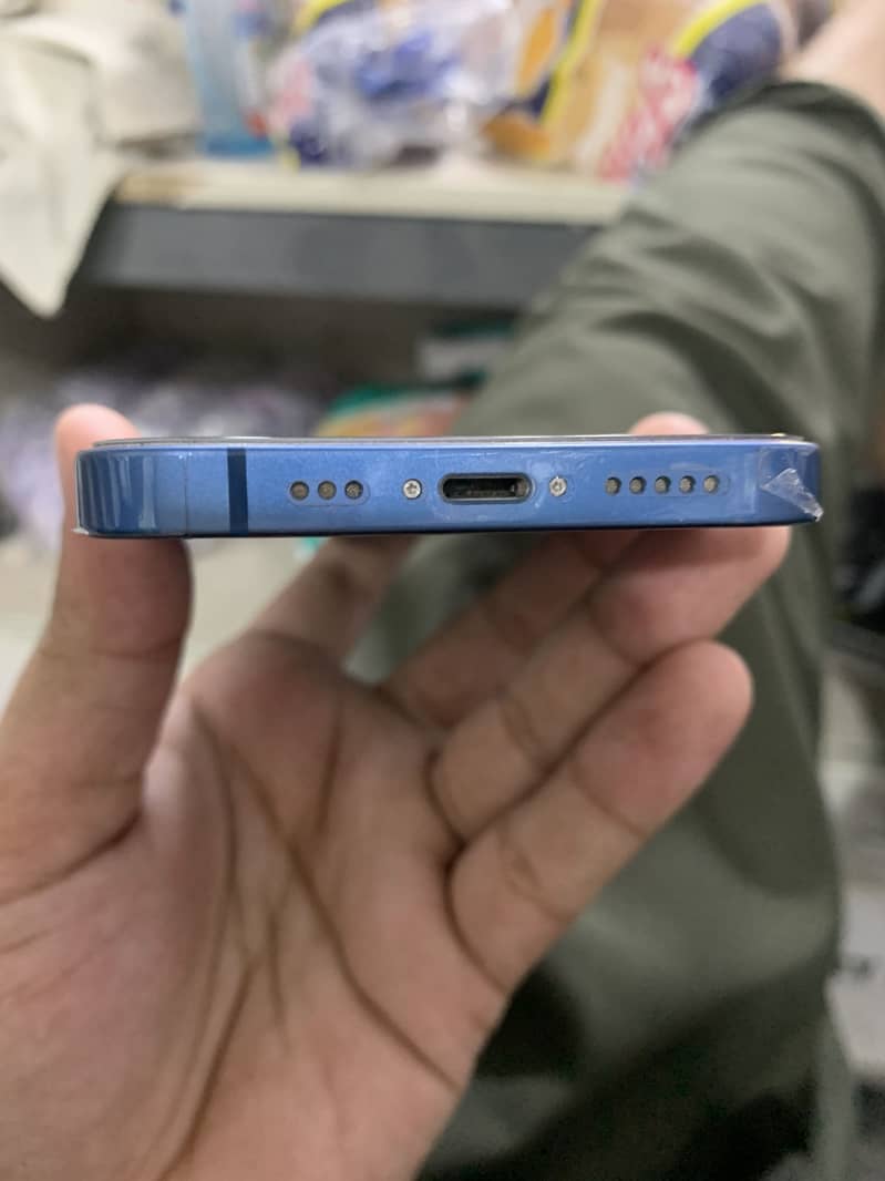 Apple iPhone 13 1