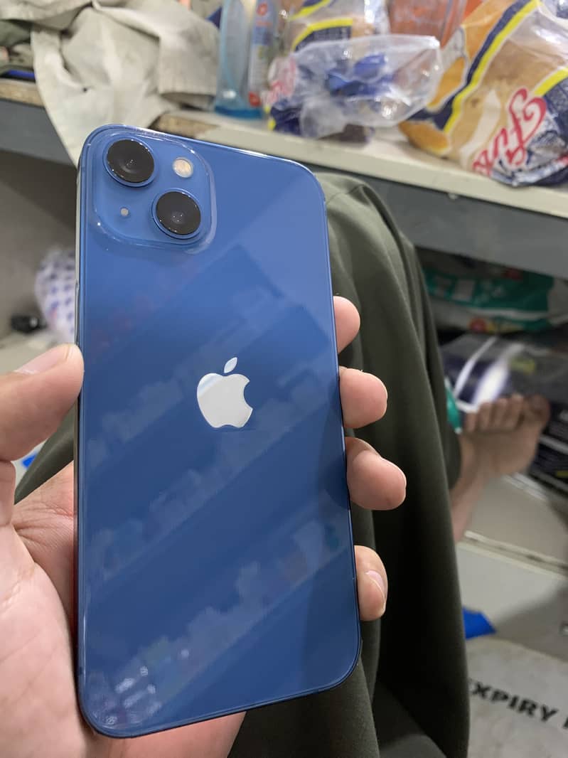 Apple iPhone 13 5