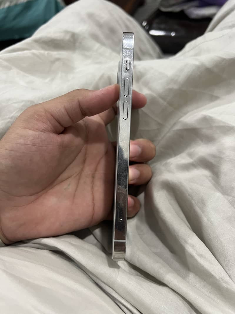 Apple iPhone 12 Pro 2