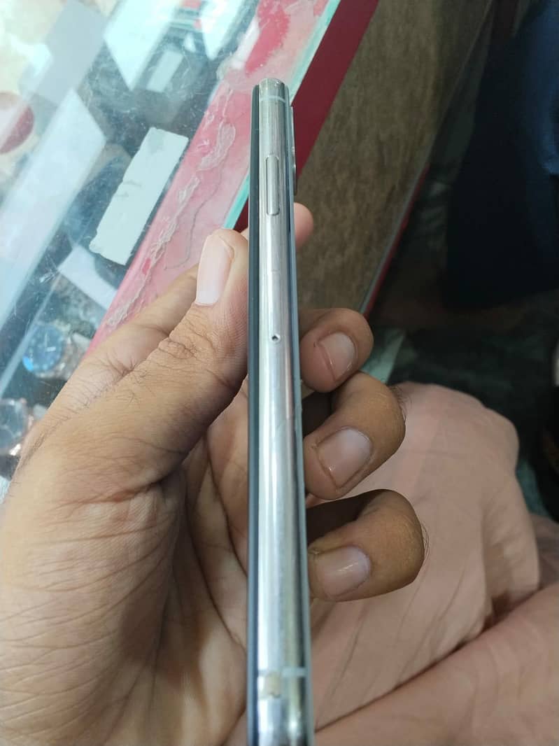 Apple iPhone X 1