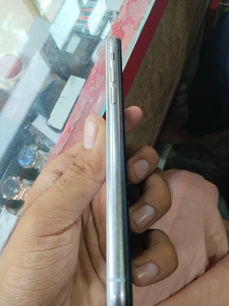 Apple iPhone X 2
