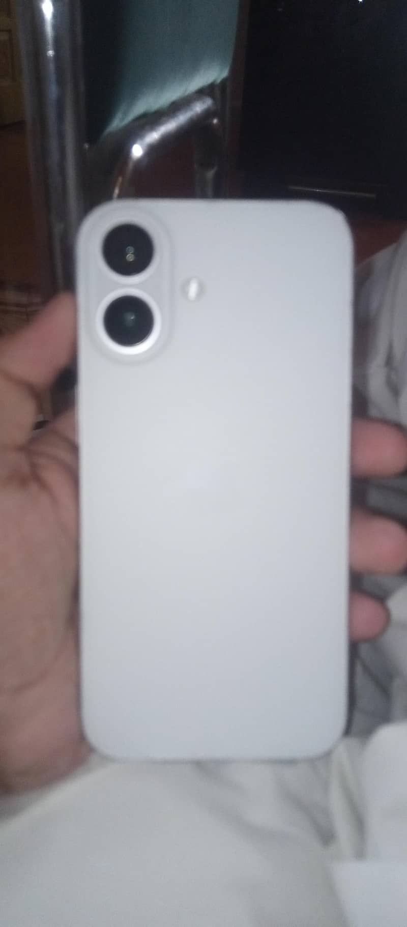 iphone 16 white 0