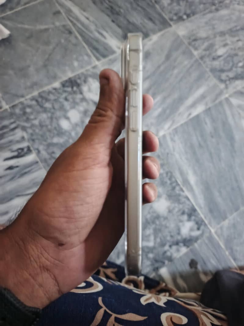 Apple iPhone 17 Pro Max 2