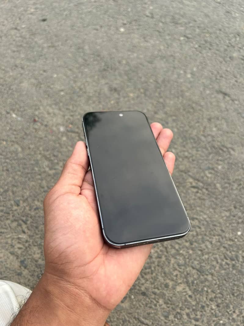 Apple iPhone 14 Pro Max 0