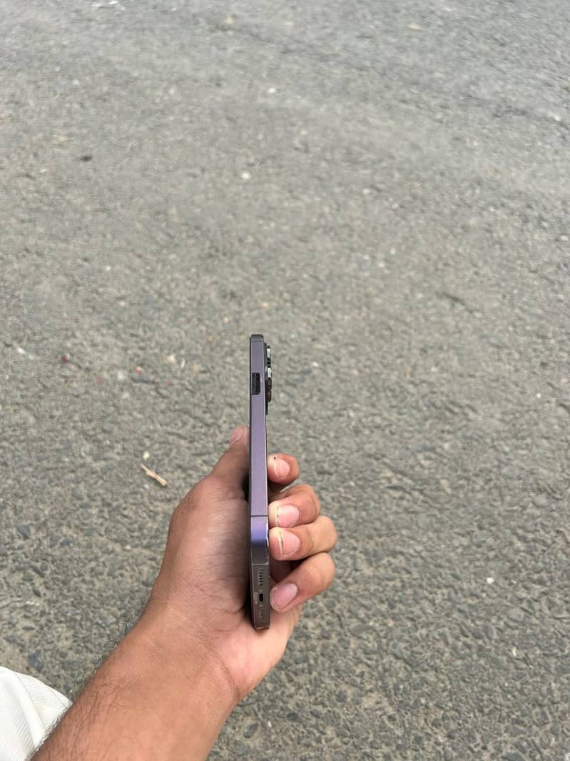 Apple iPhone 14 Pro Max 2
