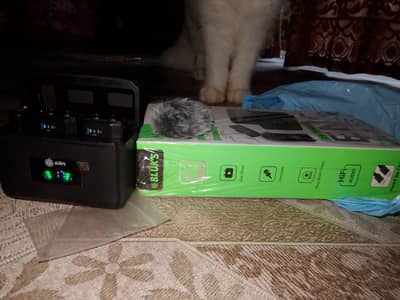 lavaliere wireless microphone 2.4GHz transmission 20 latency