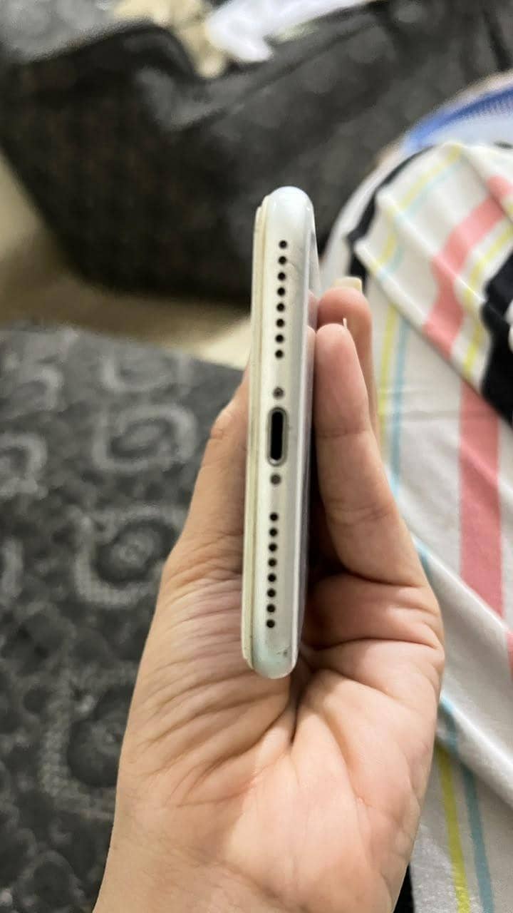 Apple iPhone 8 Plus 1