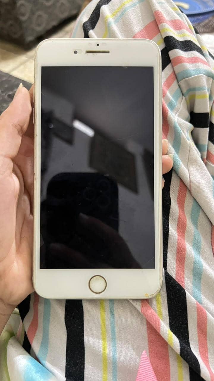 Apple iPhone 8 Plus 5