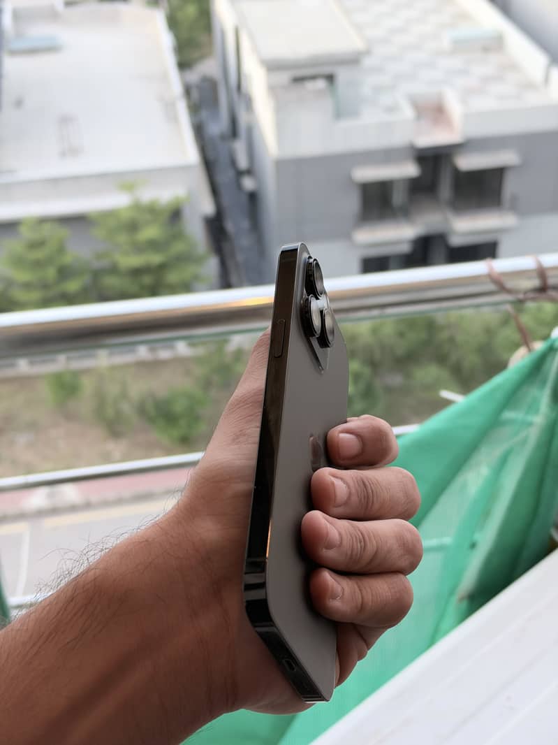Apple iPhone 14 Pro Max 6