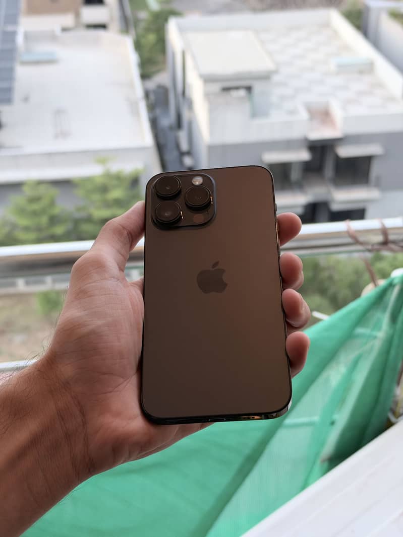 Apple iPhone 14 Pro Max 8
