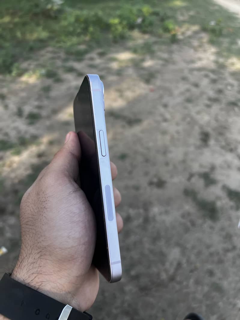 Apple iPhone 14 1