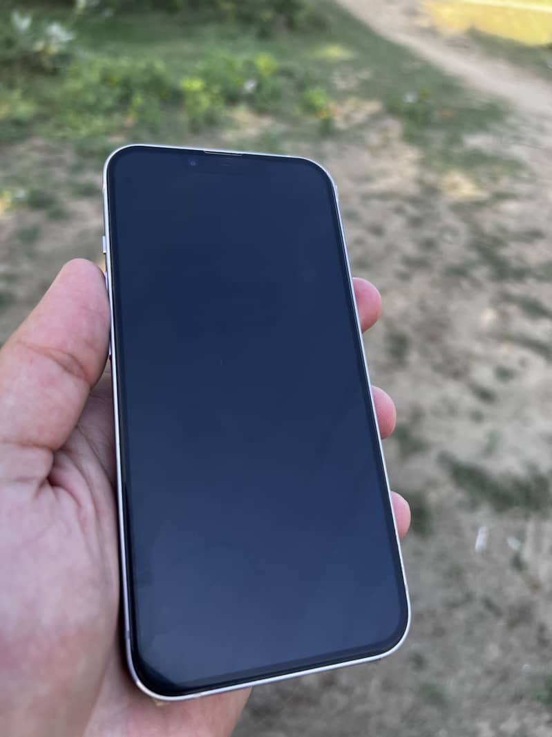 Apple iPhone 14 4