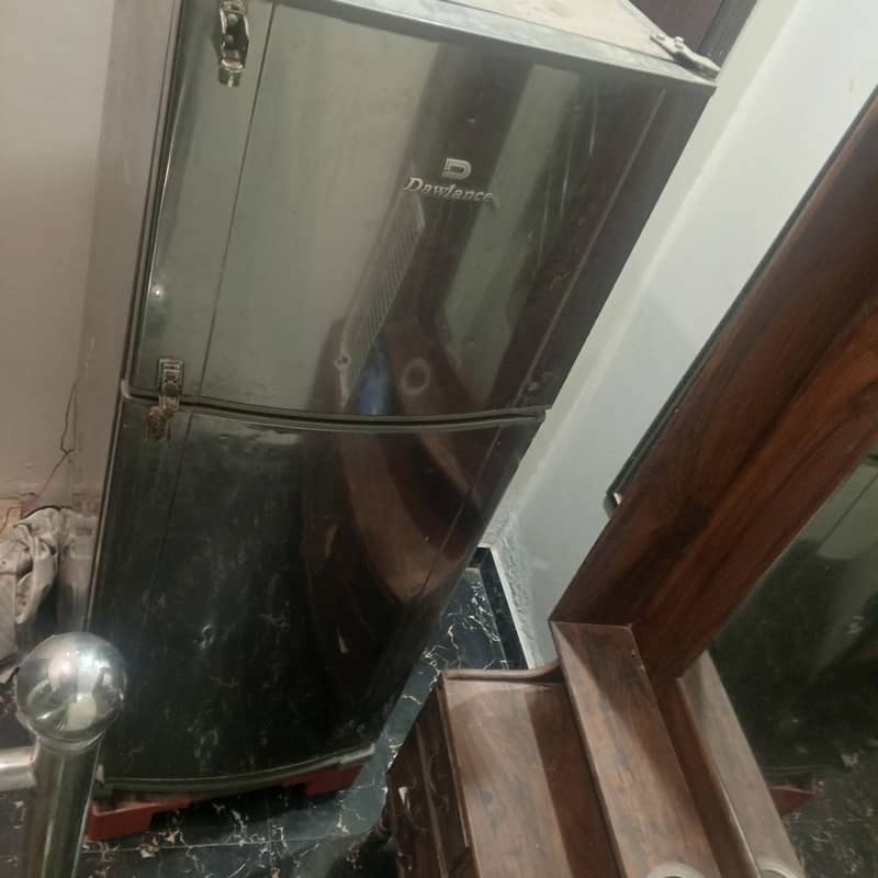 Dawlance refrigerator 0