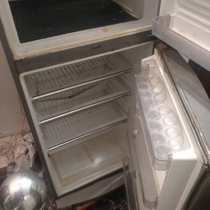 Dawlance refrigerator 2
